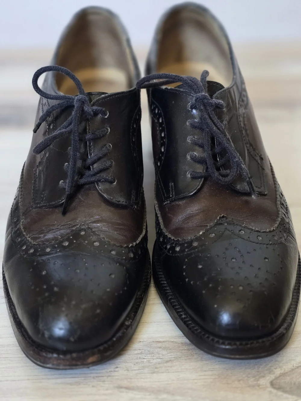 Vintage Kenneth Cole Black Leather Wingtip Lace-Up Oxfords